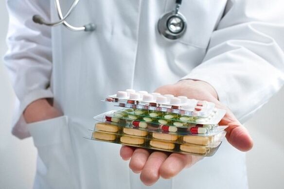 il medico suggerisce antibiotici per la prostatite
